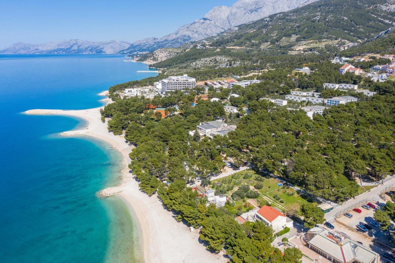 With A Parking Space - 18170 Apartment Makarska