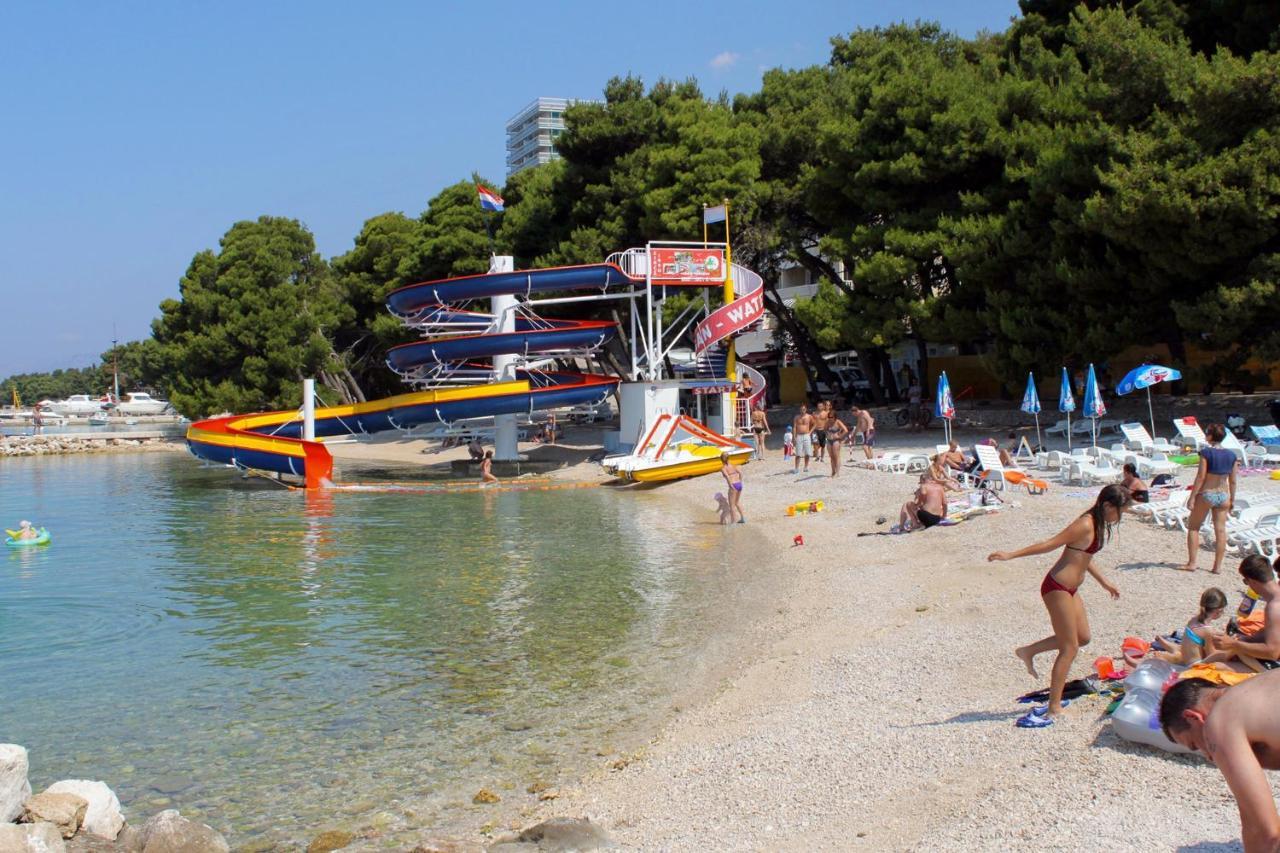 With A Parking Space - 18170 Apartment Makarska