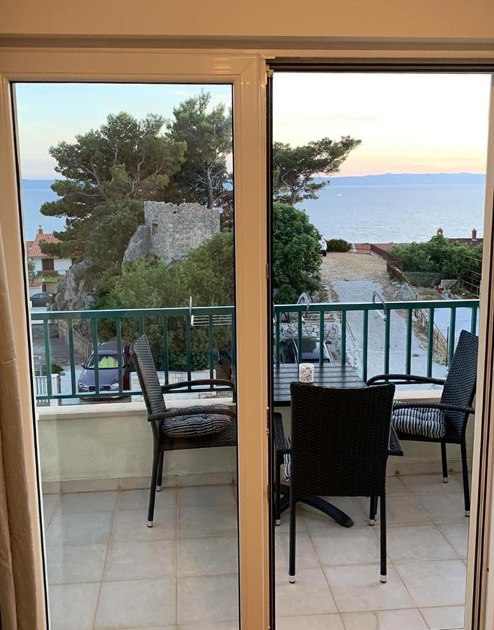 With A Parking Space - 18170 Apartment Makarska